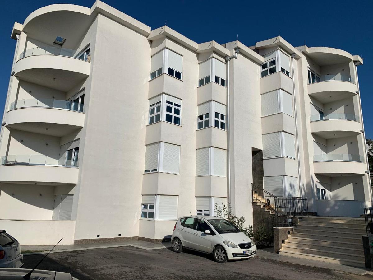 Apartments Bujkovic Bar Bagian luar foto