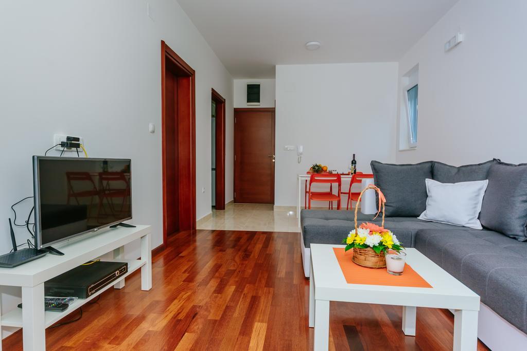 Apartments Bujkovic Bar Bagian luar foto